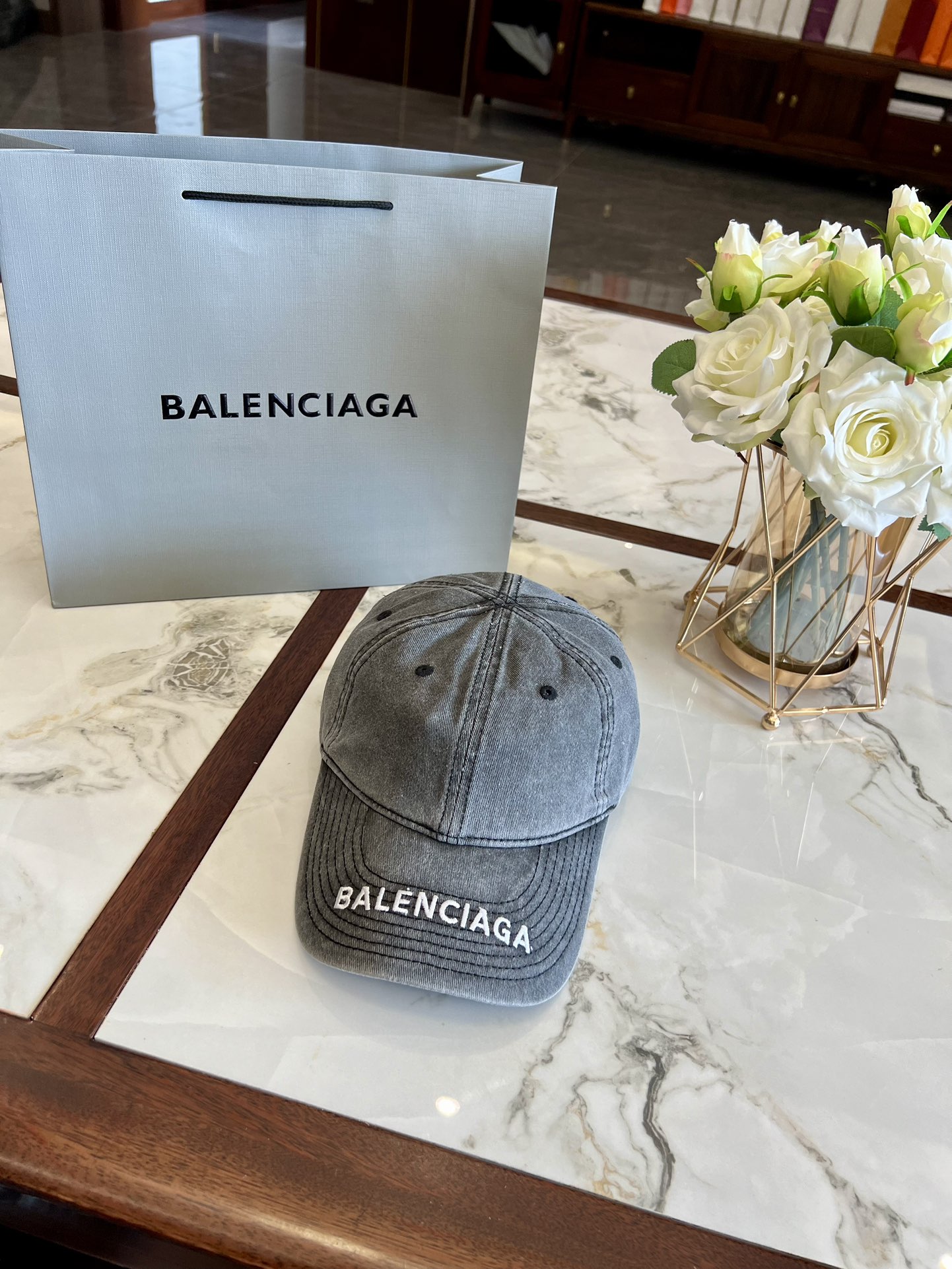 balenciaga  hat model 11